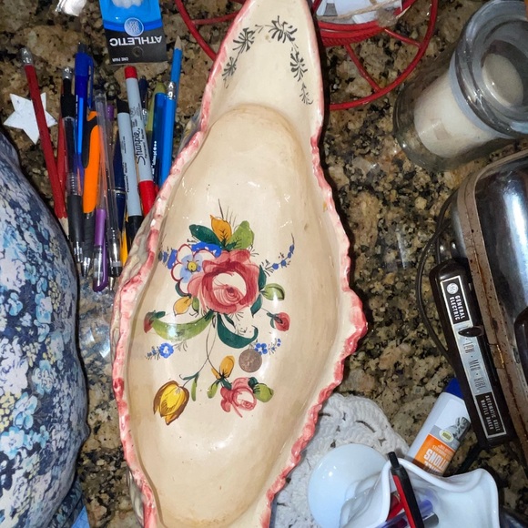 Beautiful dish - Picture 2 of 6